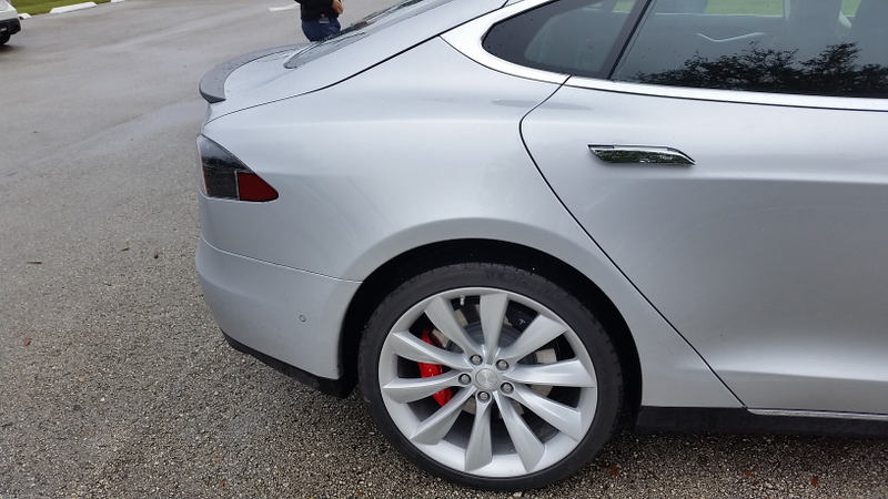 Illustration for article titled I Rode In A Tesla Model S P85D!